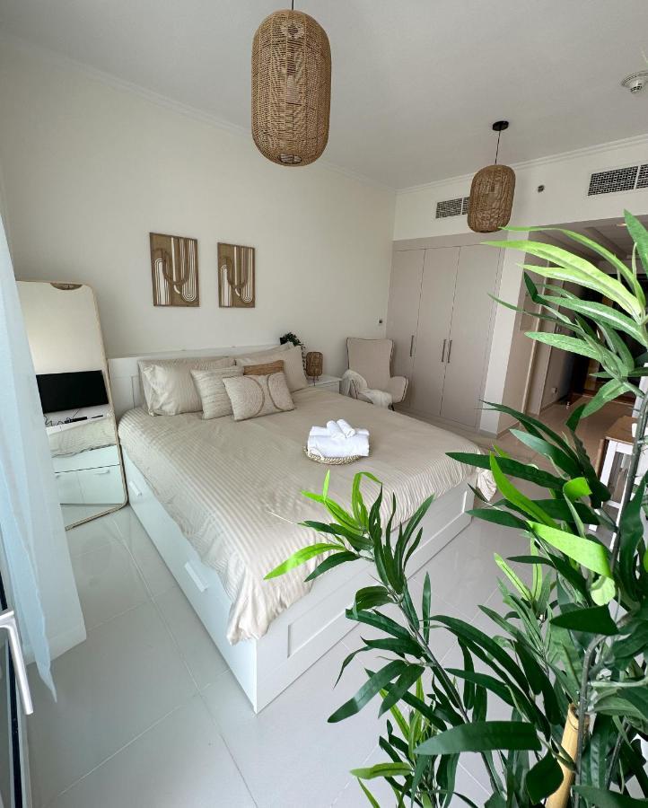Tranquil Studio In Damac Hills Dubai Exteriör bild